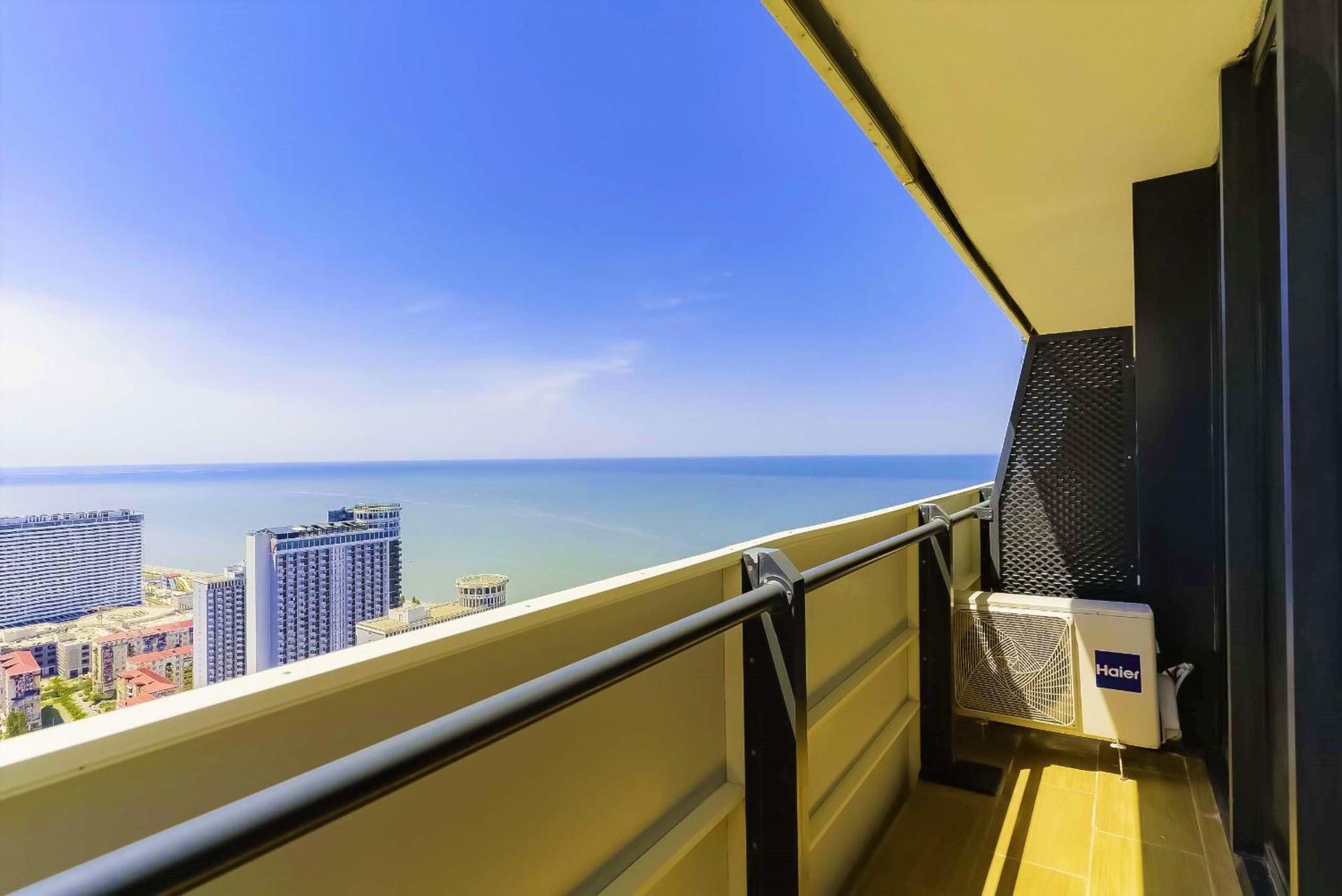 Orbi City Hotel With Sea View Batum Dış mekan fotoğraf