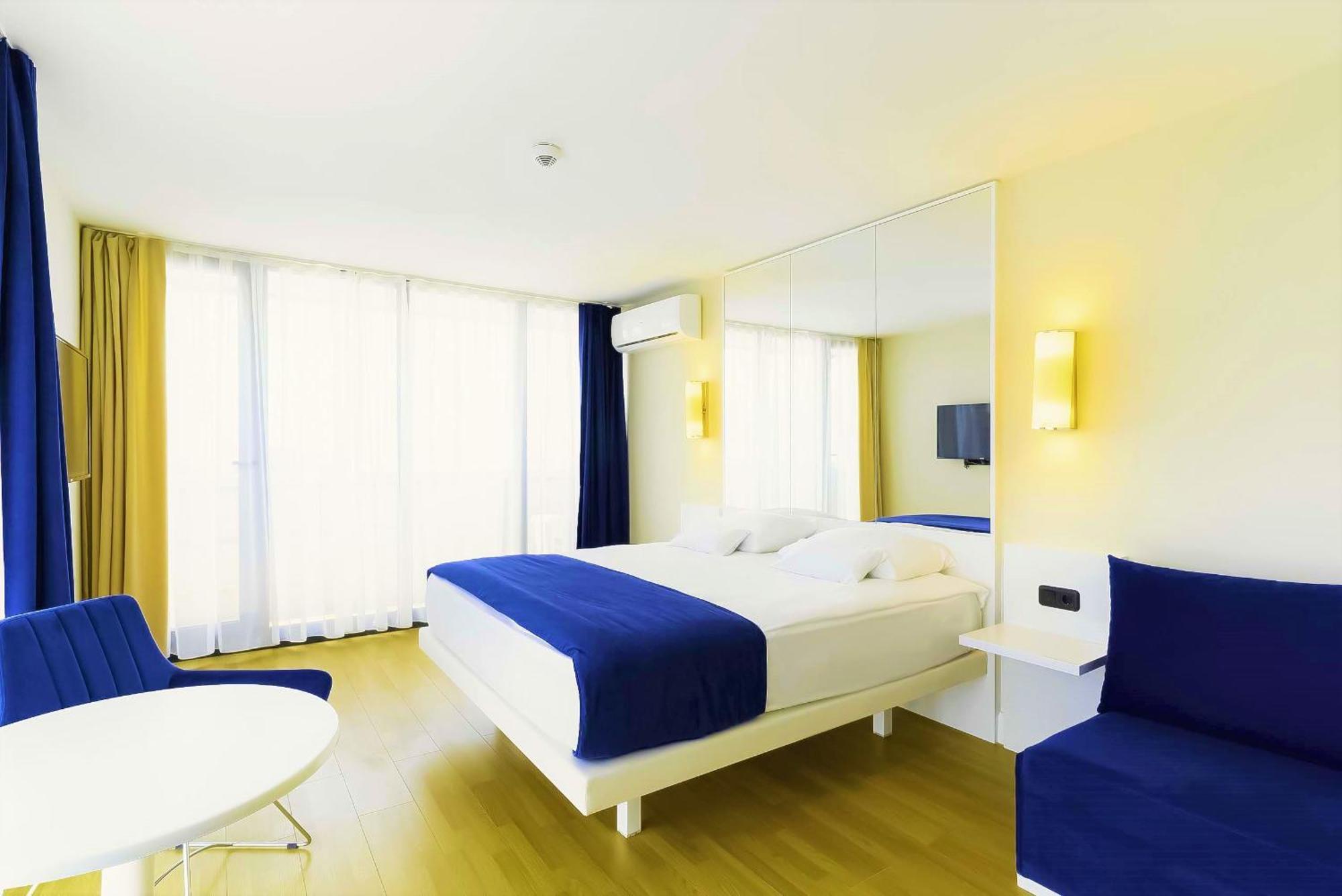 Orbi City Hotel With Sea View Batum Dış mekan fotoğraf